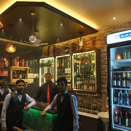 Hotel Surya Grande Kudal  エクステリア 写真