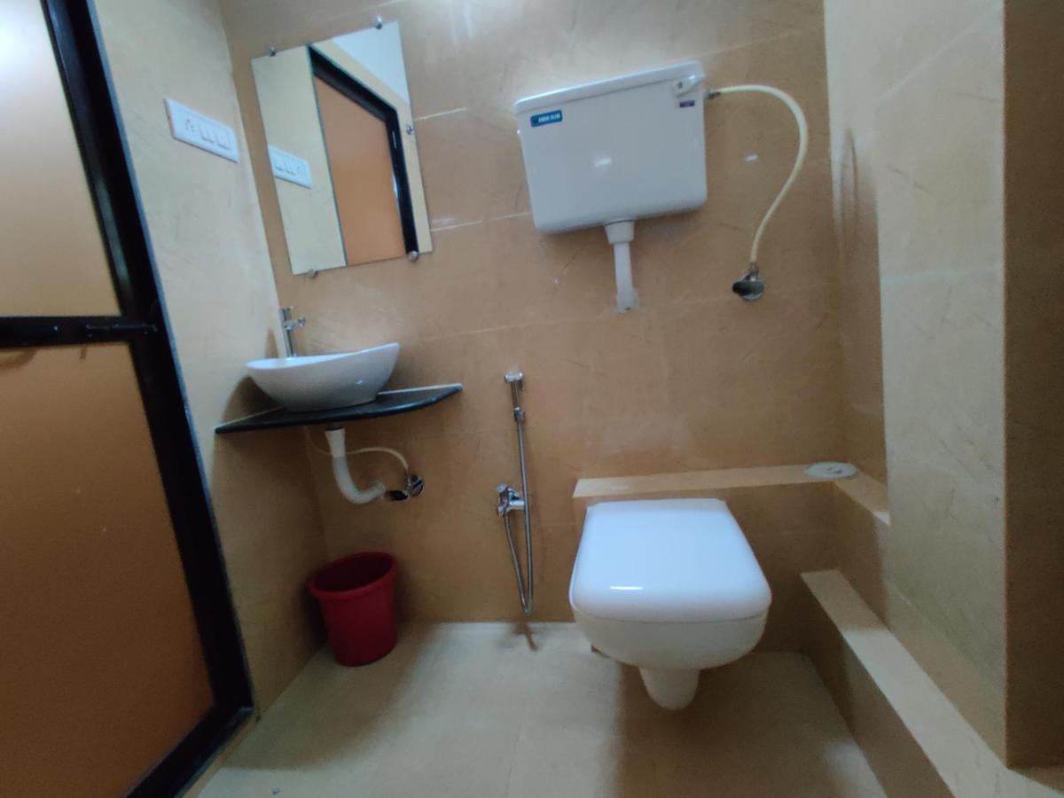 Hotel Surya Grande Kudal  エクステリア 写真
